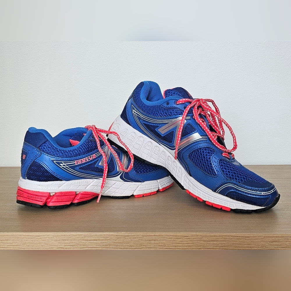 New Balance 680 V2 Running Shoes